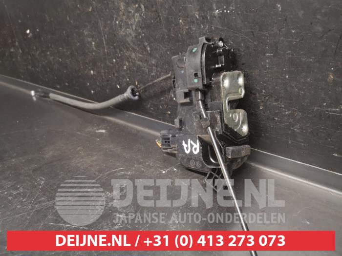 Kia Venga Deurslot Mechaniek 4Deurs rechts-achter O756897