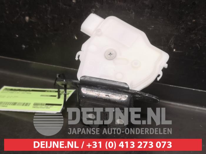 Toyota Yaris Slotmechaniek Achterklep O756945