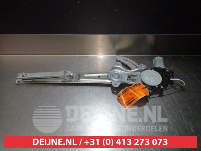 Subaru Justy Fenstermechanik 4-türig links vorne O275704