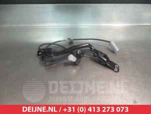 Nieuwe ABS Sensor Mazda 323 Prijs € 47,90 Inclusief btw aangeboden door V.Deijne Jap.Auto-onderdelen BV