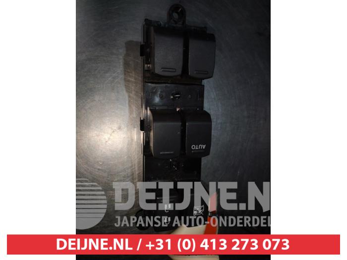 Suzuki Swift Combischakelaar ramen O312345