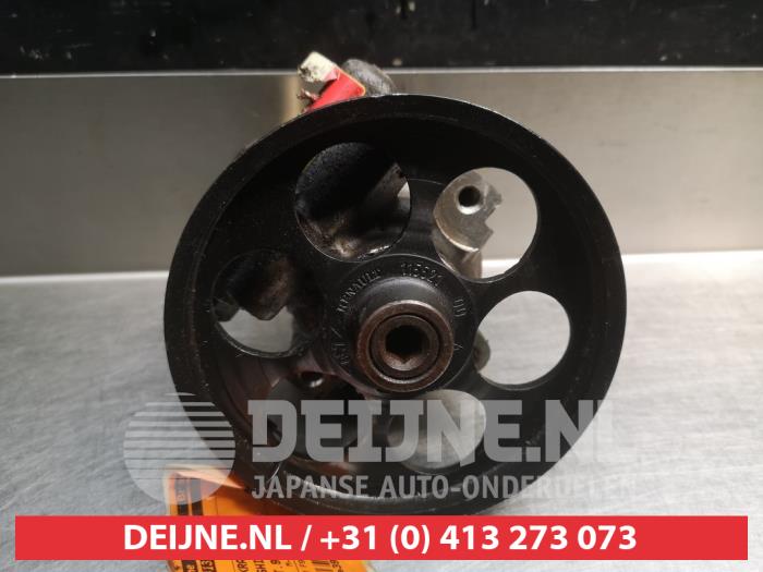 Mitsubishi Space Star Power steering pump O331559