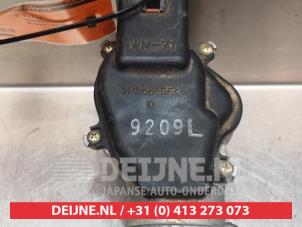Subaru Legacy Front wiper motor O348764 photo 3