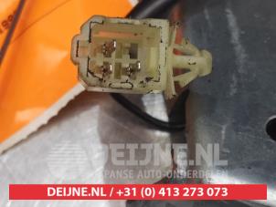 Suzuki Grand Vitara Ruitenwissermotor achter O301352 foto 4