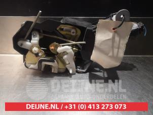 Mitsubishi Pajero Rear door lock mechanism 4-door, left O280347 photo 3