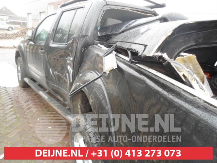 Nissan Navara Portierruit 4Deurs links-achter O287523