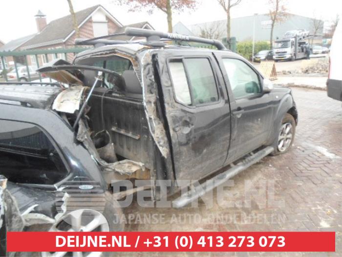 Nissan Navara Portierruit 4Deurs rechts-achter O288402