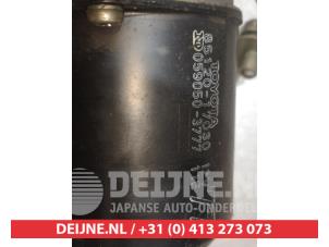 Toyota MR II Scheibenwischermotor vorne O349417 foto 3