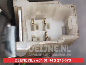 Nissan Terrano Rear wiper motor O301085 photo 3