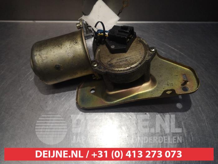 Suzuki Swift Front wiper motor O349204