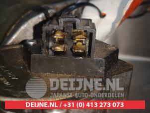 Suzuki Swift Front wiper motor O349204 photo 3