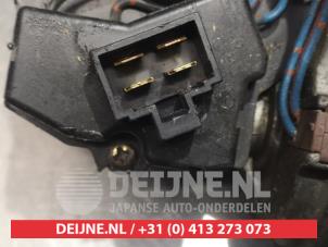 Suzuki Swift Front wiper motor O349195 photo 3