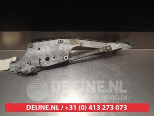 Nissan Patrol Ruitenwis Mechaniek O349688 foto 2