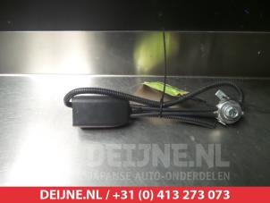 Honda FR-V Sicherheitsgurt Schließe links vorne O315499 foto 2