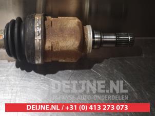 Toyota Yaris Front drive shaft, left O318643 photo 3