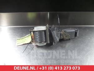 Mazda 323 Veiligheidsgordel midden-achter O315585 foto 2