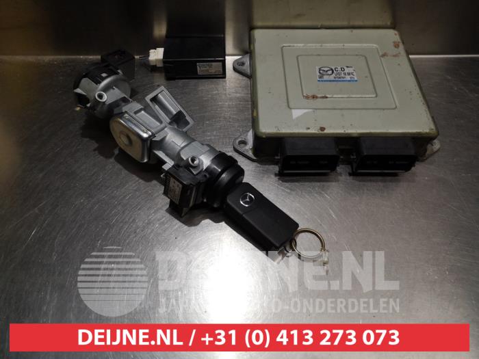 Mazda 5 Engine management computer O344171