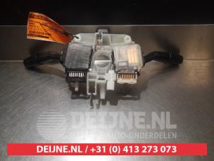 Subaru Impreza Steering column stalk O308605 photo 4