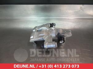 Mazda 626 Remklauw (Tang) links-achter O6240 foto 3