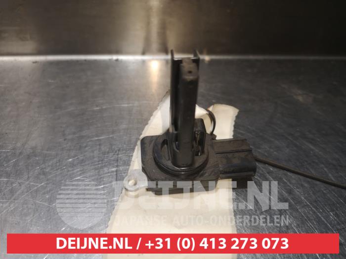 Gebruikte Luchthoeveelheidsmeter Toyota Auris (E15) 1.6 Dual VVT-i 16V Prijs € 35,00 Margeregeling aangeboden door V.Deijne Jap.Auto-onderdelen BV