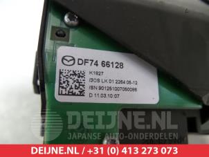 Mazda 6 Combischakelaar Stuurkolom O308219 foto 3
