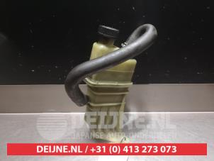 Mazda MX-5 Power steering fluid reservoir O332150 photo 2