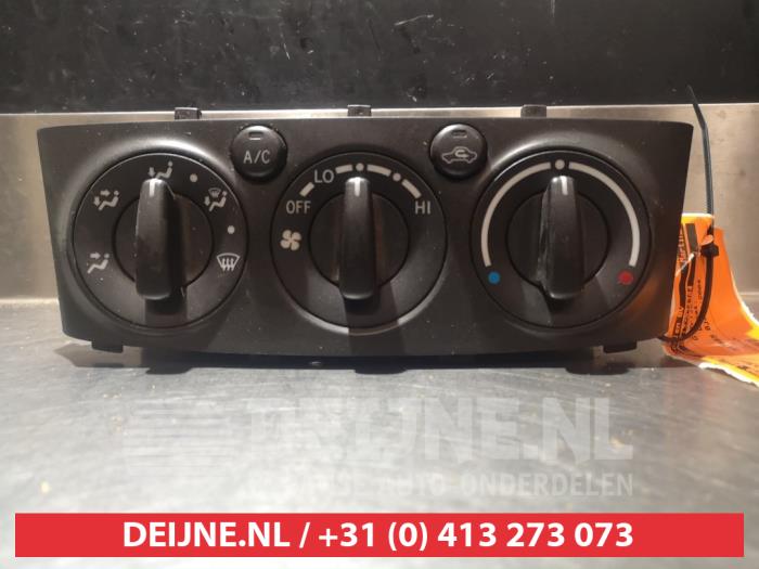 Toyota Avensis Kachel Bedieningspaneel O306316