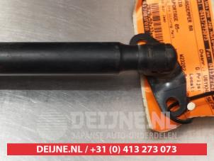 Kia Sportage Gasdemper rechts-achter O294999 foto 3