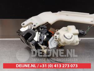 Hyundai Elantra Rear door lock mechanism 4-door, left O280042 photo 2