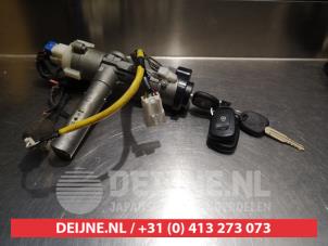 Hyundai Trajet Ignition lock + key O334862 photo 2