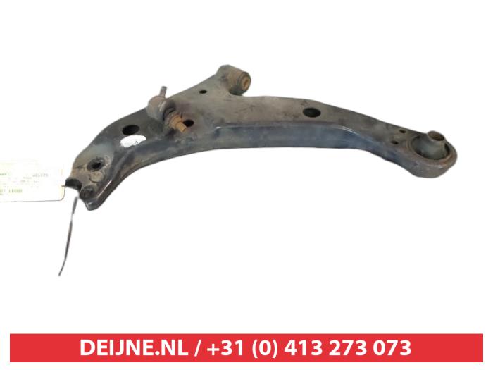 Toyota Corolla Draagarm onder links-voor O381808