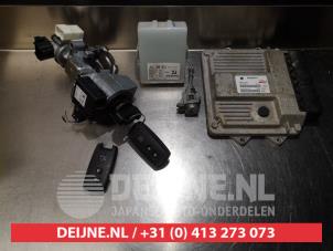 Suzuki Swift Ignition lock + key O335843 photo 3