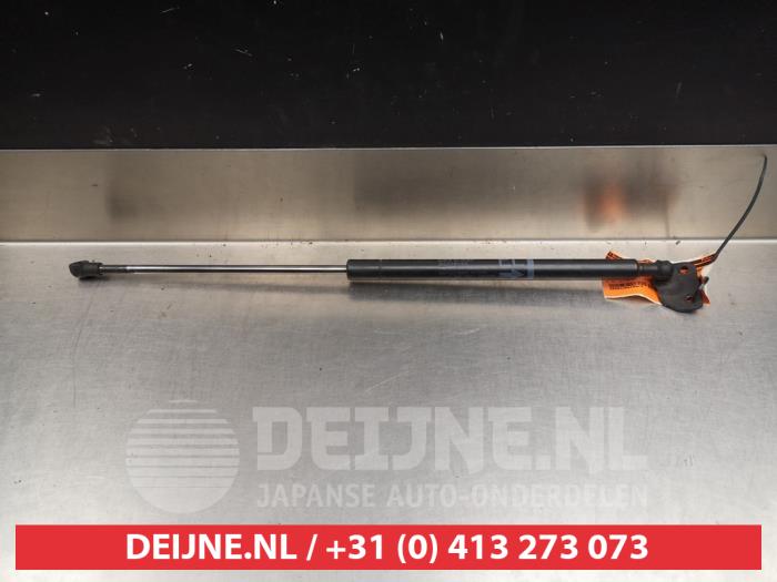 Toyota Prius Gasdemper links-achter O294383