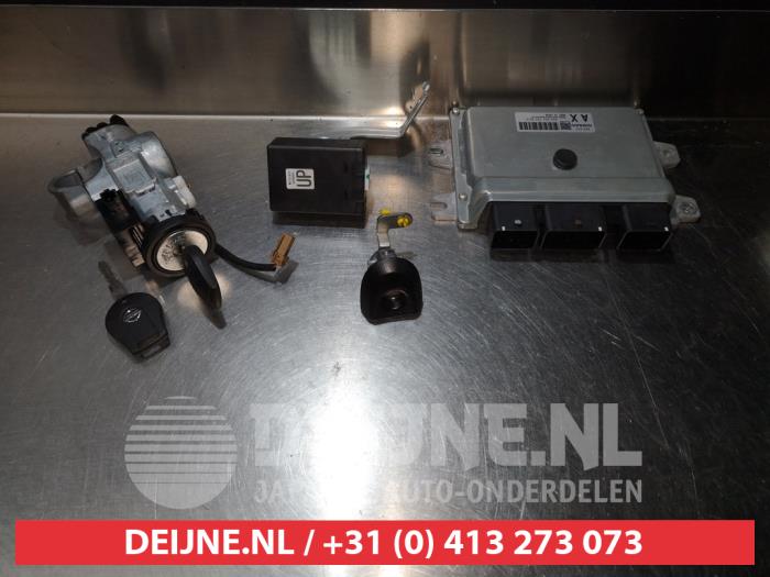 Nissan Micra Kontaktslot+Sleutel O335162