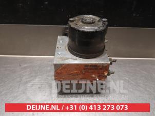 Hyundai Coupe ABS Pumpe O337420 foto 2