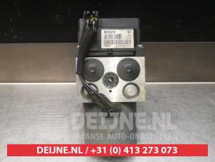 Kia Sorento ABS Pomp O337823 foto 3