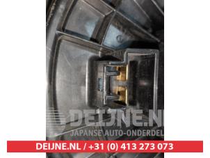 Mitsubishi Pajero Heating and ventilation fan motor O367222 photo 3