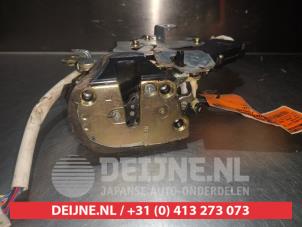 Lexus IS Deurslot Mechaniek 4Deurs links-achter O280287 foto 2