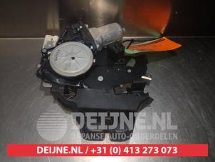 Lexus LS 600H Tailgate lock mechanism O296794 photo 2
