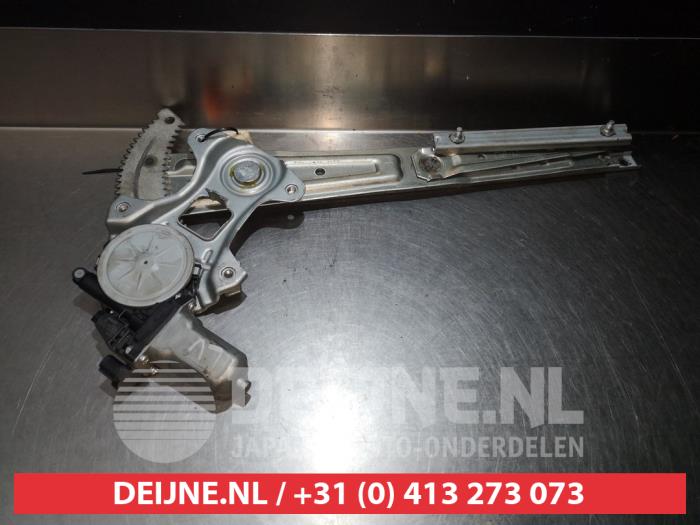 Subaru Justy Fenstermechanik 4-türig links vorne O275703