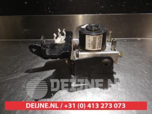 Daewoo Nubira ABS pump O337928 photo 3