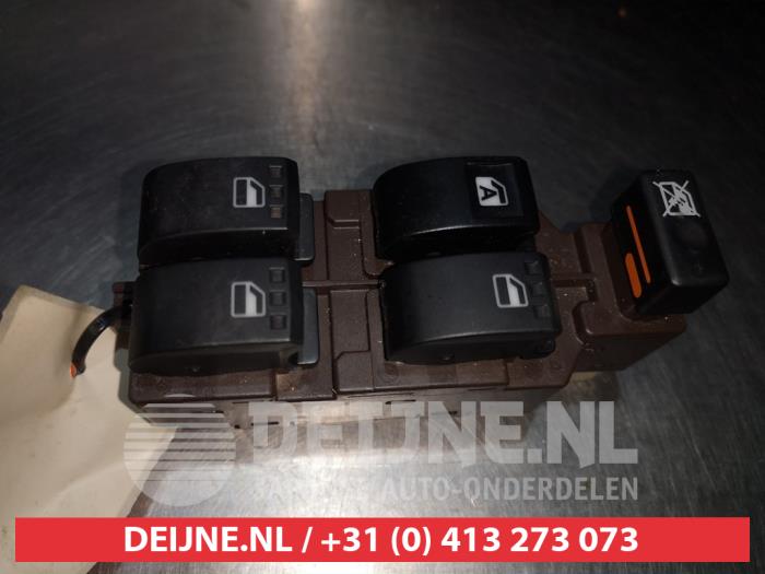 Subaru Justy Combischakelaar ramen O311731