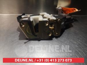 Mitsubishi Pajero Deurslot Mechaniek 4Deurs links-achter O280349 foto 4