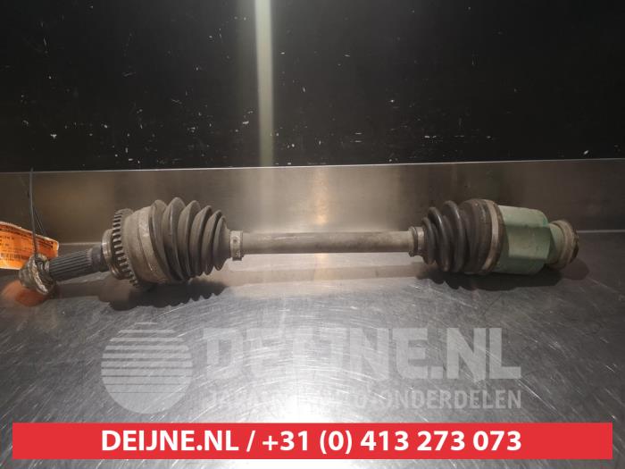 Mazda 323 Aandrijfas rechts-voor O318914