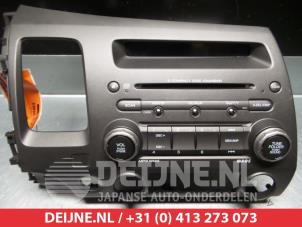 Gebruikte Radio Honda Civic (FA/FD) 1.3 Hybrid Prijs € 100,00 Margeregeling aangeboden door V.Deijne Jap.Auto-onderdelen BV