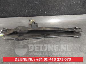 Mitsubishi Carisma Draagarm rechts-achter O384550 foto 2