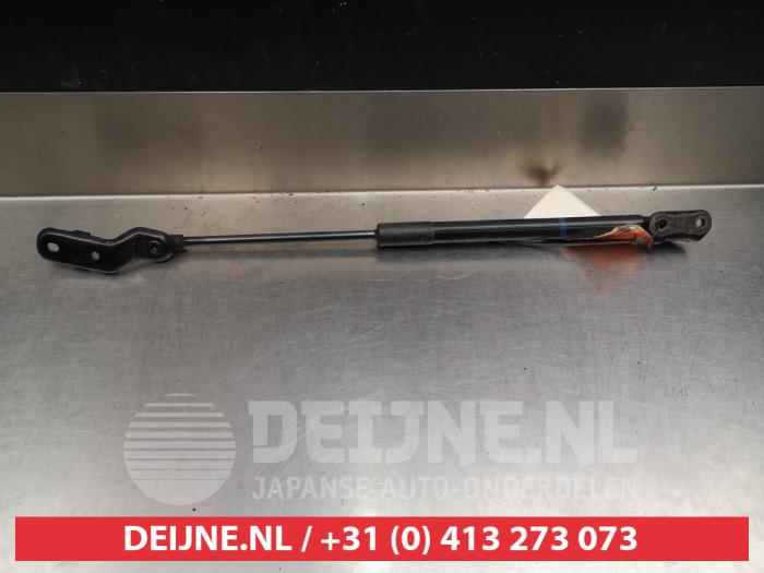 Toyota Yaris Gasdemper links-achter O294494
