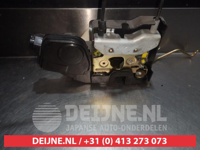 Hyundai Trajet Deurslot Mechaniek 4Deurs rechts-voor O280713