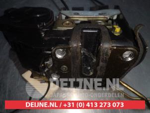 Hyundai Trajet Front door lock mechanism 4-door, right O280713 photo 4