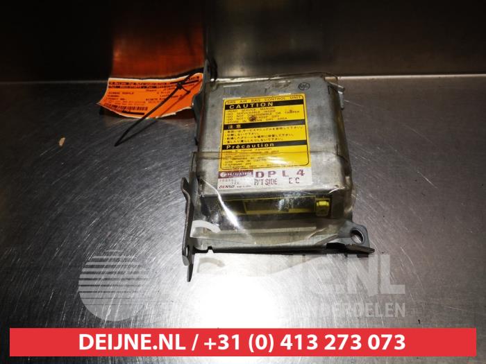Subaru Legacy Airbag Module O303002